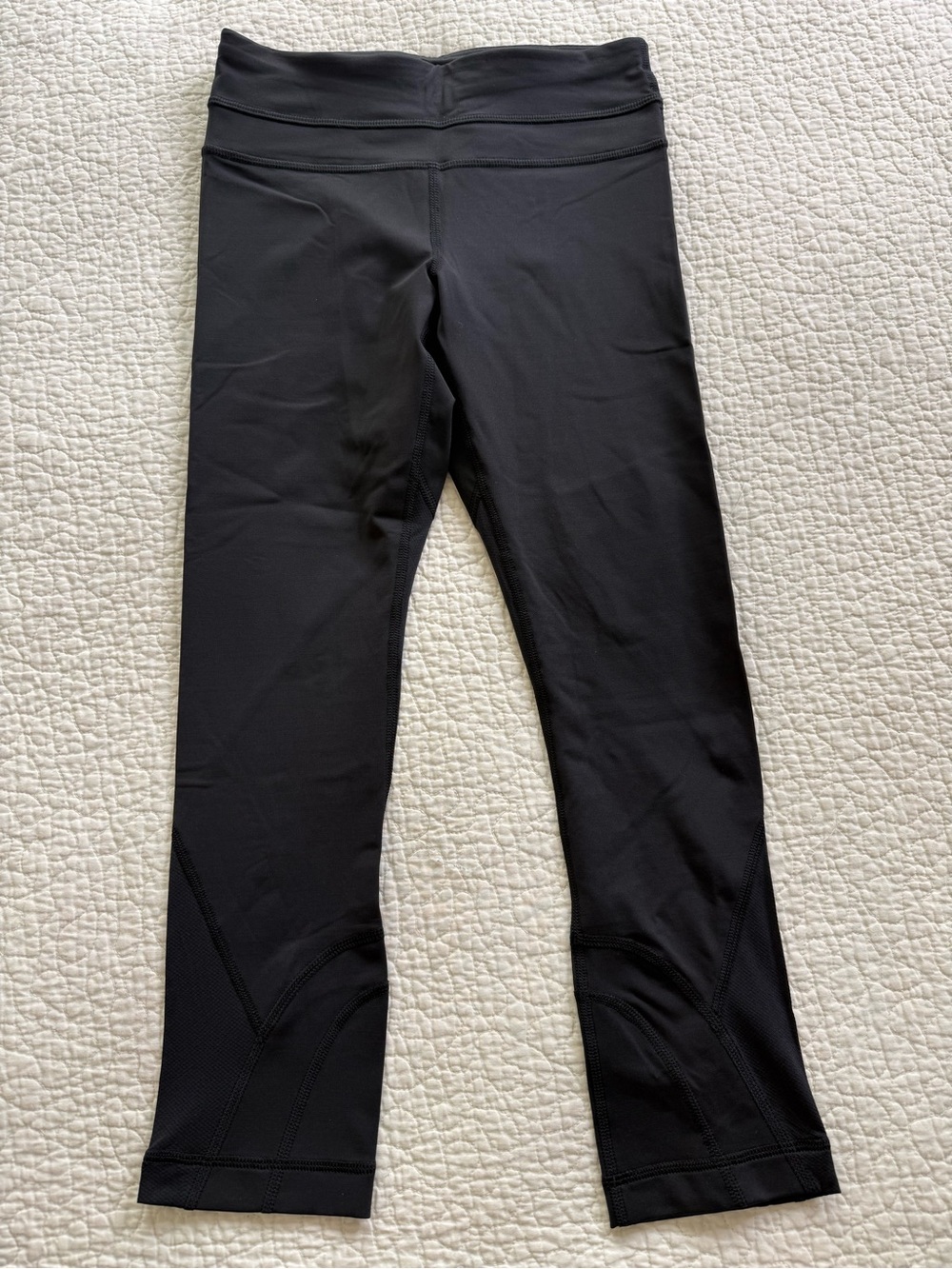 Lululemon Women’s Crop pants Size 2 black , running, yoga, walking